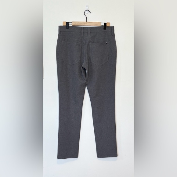 TravisMathew Open to Close Golf
Pants , sz : 32 - Picture 3 of 7